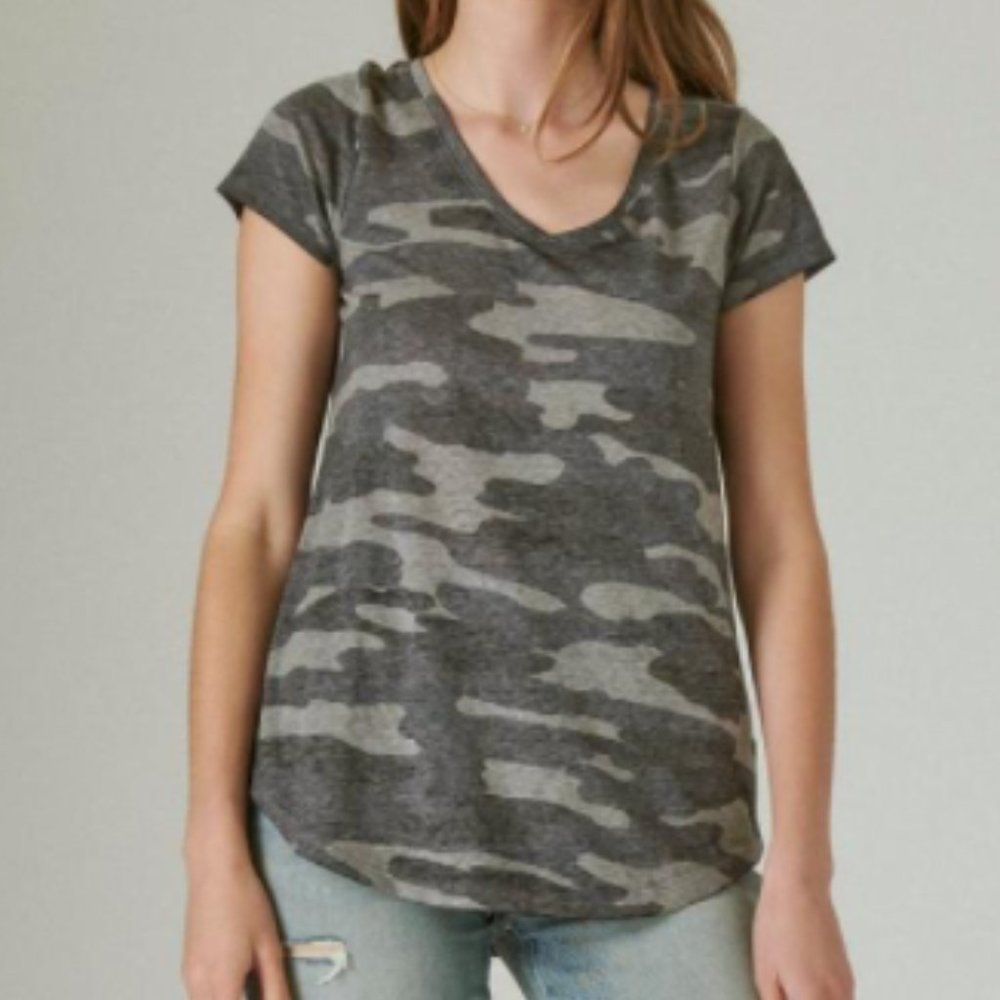 NWT Lucky Brand Grey Camo Tshirt Sz S